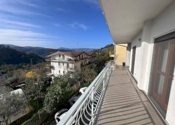 Balcone - Trilocale via antonio de curtis
 
7, Rovito - foto 16