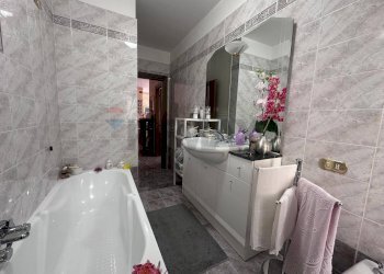 Bagno - Trilocale via antonio de curtis
 
7, Rovito - foto 18