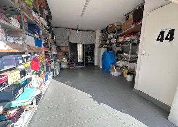 Dispensa di stoccaggio - Trilocale via antonio de curtis
 
7, Rovito - foto 24