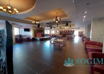 Interno_10 - Commercial Premises Via Repubblica
 
7, Lurate Caccivio - photo 16