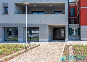 EDIFICIO - Shop via Piave
 
25, Mariano Comense - photo 9