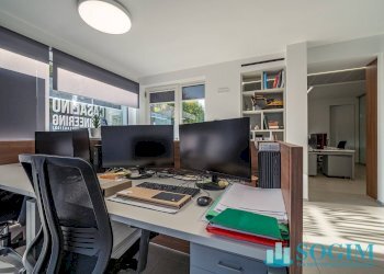 RECEPTION - Office via Piave
 
29, Mariano Comense - photo 3