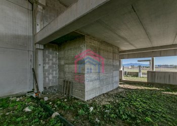 Foto 21 - Capannone Via della Produzione
 
snc, Aprilia - foto 21