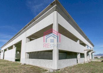 Foto 2 - Capannone Via della Produzione
 
snc, Aprilia - foto 2