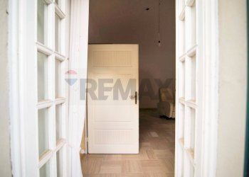 DETTAGLIO FINESTRA - Appartamento VIA ROMA
 
21, Roccastrada - foto 17