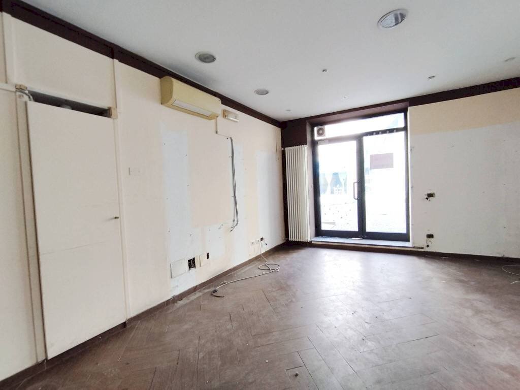 Interno non residenziale - Negozio largo John Fitzgerald Kennedy, Rho - foto 1