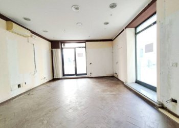 Interno non residenziale - Negozio largo John Fitzgerald Kennedy, Rho - foto 3