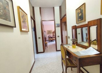 Corridoio - Quadrilocale piazza Europa, 23, San Vittore Olona - foto 24