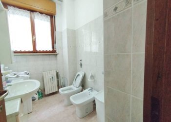 Bagno - Quadrilocale piazza Europa, 23, San Vittore Olona - foto 34
