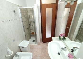 Bagno - Quadrilocale piazza Europa, 23, San Vittore Olona - foto 36
