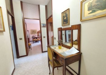 Disimpegno - Quadrilocale piazza Europa, 23, San Vittore Olona - foto 2