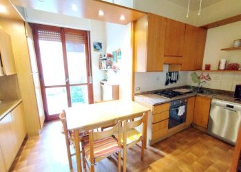 Cucina - Quadrilocale piazza Europa, 23, San Vittore Olona - foto 17