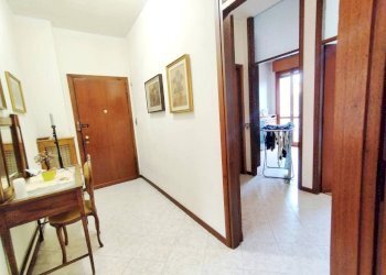 Ingresso - Quadrilocale via Europa, 10, San Vittore Olona - foto 24