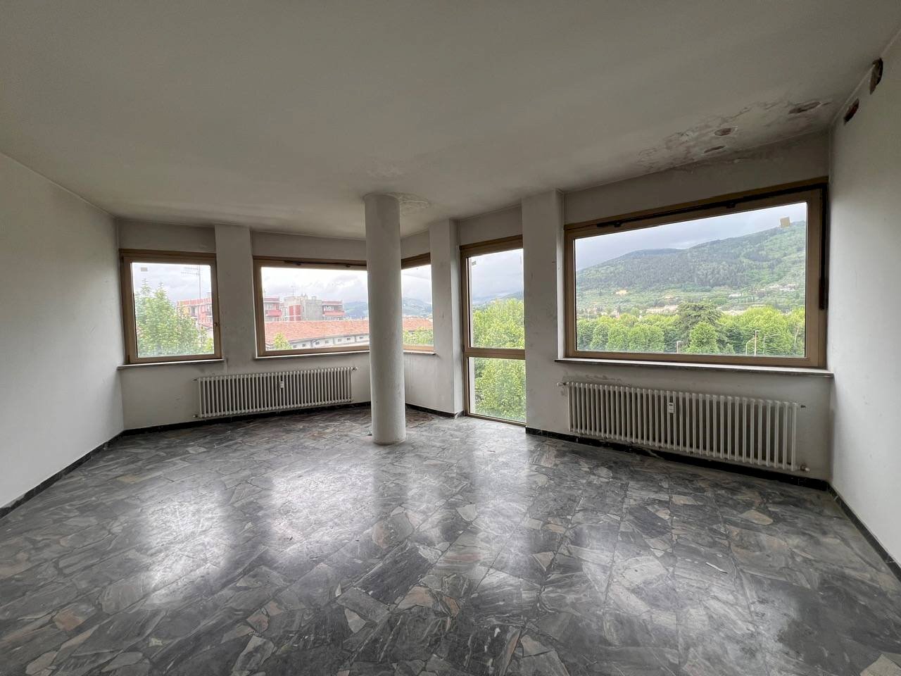 Foto 1 - Ufficio VIALE VITTORIO VENETO
 
80, Prato - foto 1