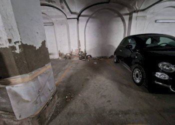 Posto macchina - Box piazza della Resistenza, 10, Bologna (zona Centro Storico) - foto 1