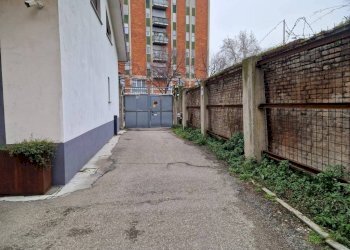 Cortile interno - Box piazza della Resistenza, 10, Bologna (zona Centro Storico) - foto 3