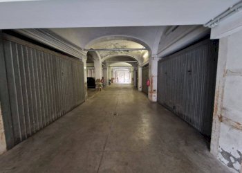 Box auto - Box piazza della Resistenza, 10, Bologna (zona Centro Storico) - foto 2