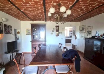 Salone - Rustico Incisa Scapaccino - foto 2