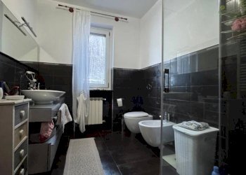 Bagno - Villa a Schiera strada Statale della Valle d'Aosta, Quart - foto 9