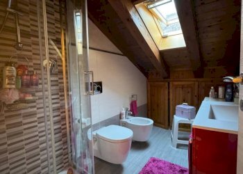 Bagno - Villa a Schiera strada Statale della Valle d'Aosta, Quart - foto 15