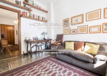 Camera da letto - Appartamento via Felice Cavallotti, Genova (zona Albaro) - foto 9