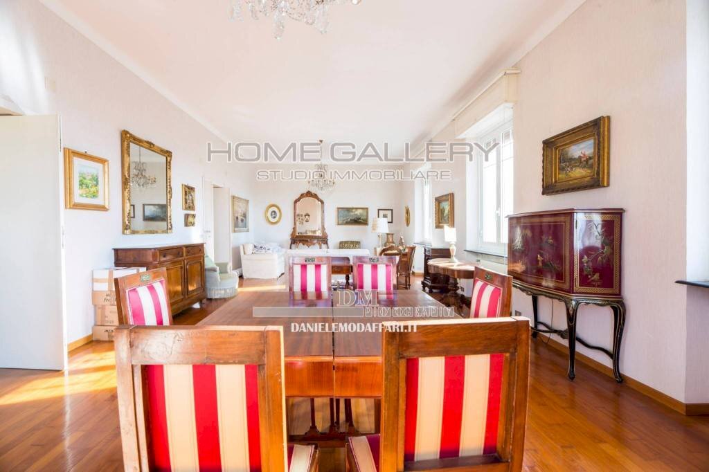 Salone - Apartment via Puggia, Genova (neighborhood Albaro) - photo 3