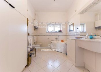 Bagno - Appartamento via Puggia, Genova (zona Albaro) - foto 14