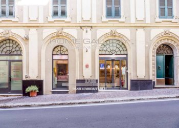 Facciata - Negozio via Marco Sala, Genova (zona Nervi) - foto 16