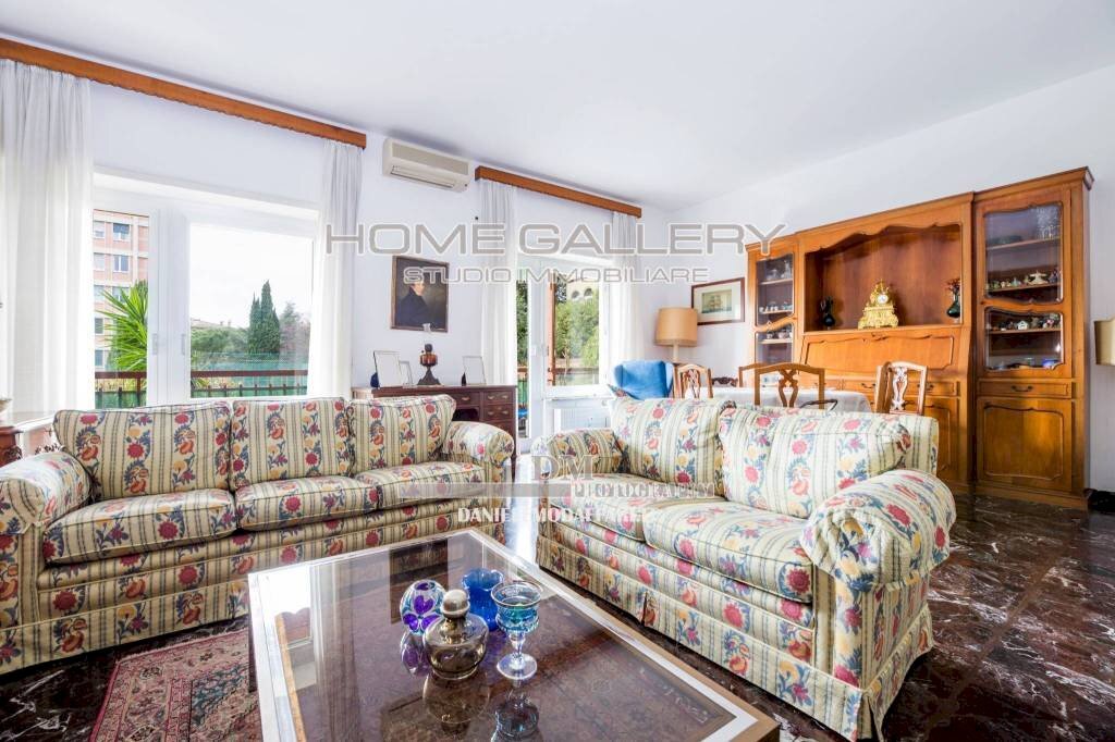 Salone - Appartamento via Angelo Carrara, Genova (zona Quarto) - foto 2