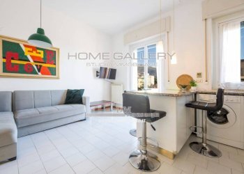 Soggiorno - Trilocale via Giorgio Chiesa, Genova (zona Quarto) - foto 3