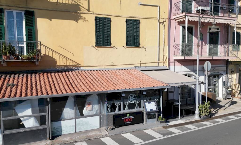 Facciata - Ristorante via Scarincio, Imperia - foto 2