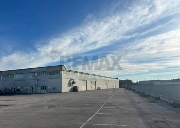 Edificio all\'aperto - Capannone Via Trieste
 
27, Pomezia - foto 4