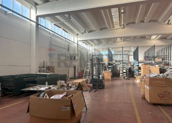 Palestra - Capannone Via Trieste
 
27, Pomezia - foto 13