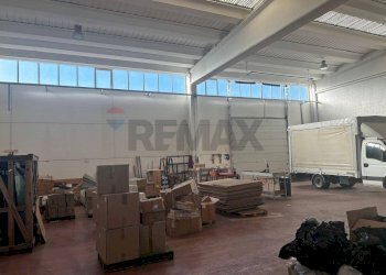 Non correlato - Capannone Via Trieste
 
27, Pomezia - foto 15