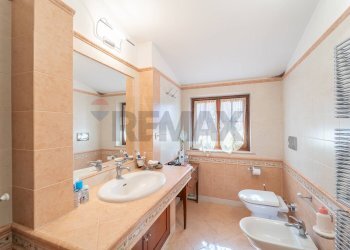 Bagno - Villa Via Colle Zioni
 
8, Velletri - photo 18