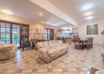 Sala da pranzo - Villa Via Colle Zioni
 
8, Velletri - photo 22