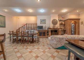 Sala da pranzo - Villa Via Colle Zioni
 
8, Velletri - photo 24