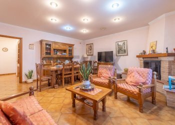 Sala da pranzo - Villa Via Colle Zioni
 
8, Velletri - photo 36