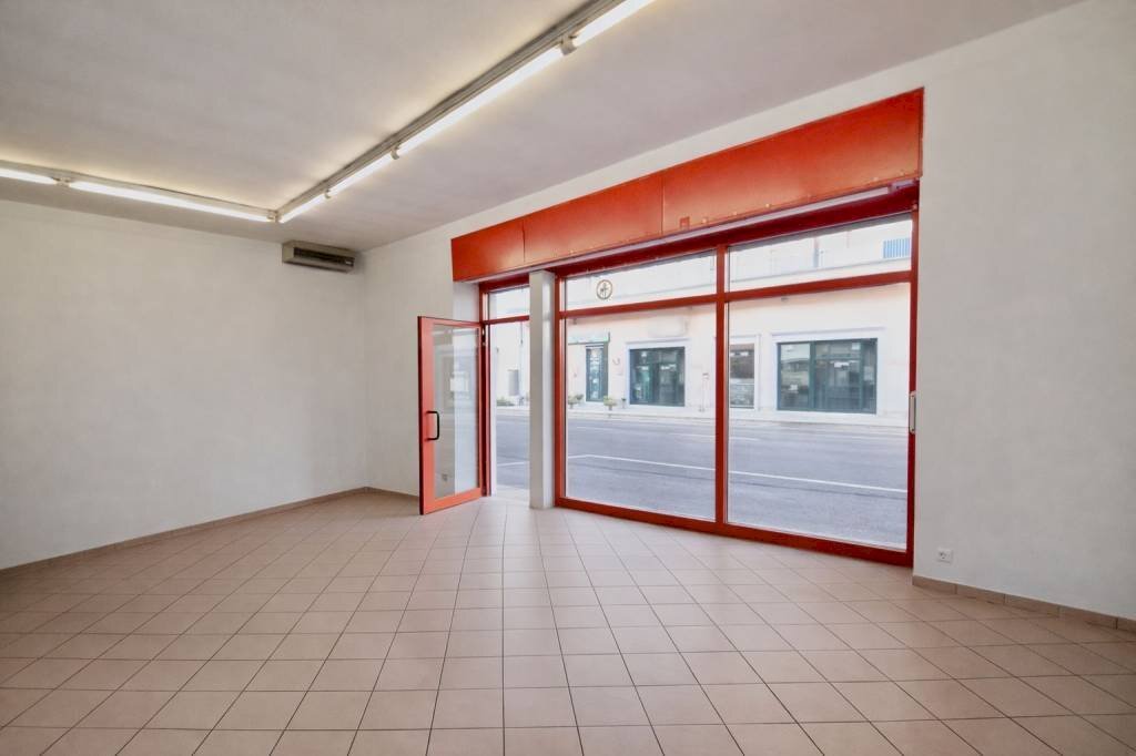 Interno non residenziale - Shop via Borgo Santa Caterina, Bergamo (neighborhood Borgo Santa Caterina) - photo 3