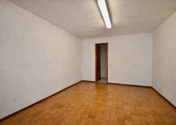 Stanza non arredata - Negozio via Borgo Santa Caterina, Bergamo (zona Borgo Santa Caterina) - foto 4