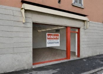 Box auto - Negozio via Borgo Santa Caterina, Bergamo (zona Borgo Santa Caterina) - foto 7