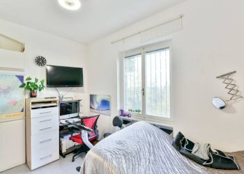 Camera da letto - Appartamento via Monsignor Riccardo Beretta, 19, Missaglia - foto 10