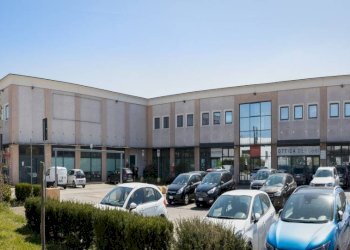 Facciata - Negozio via Cirillo Monzani, Venezia (zona Mestre) - foto 7