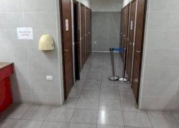 Interno palazzo - Negozio via Cirillo Monzani, Venezia (zona Mestre) - foto 18