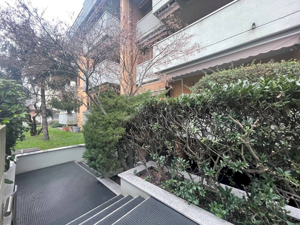 Giardino - Ufficio via Thomas Alva Edison, 4, Concorezzo - foto 2