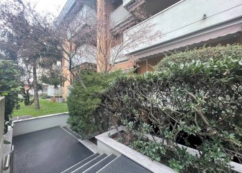 Giardino - Ufficio via Thomas Alva Edison, 4, Concorezzo - foto 2