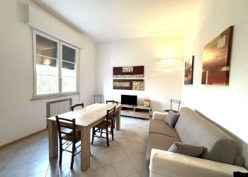 soggiorno - Appartamento via Della Campagna, Bologna (zona San Donato) - foto 2