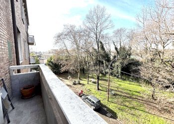 balcone - Appartamento via Della Campagna, Bologna (zona San Donato) - foto 16