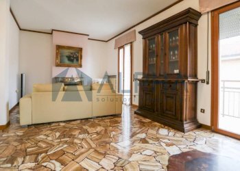 Salone - Four-room apartment via Pegli, Cesena - photo 4
