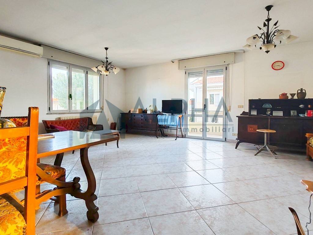 Salone - Appartamento viale Giuba, 15, Rimini - foto 2